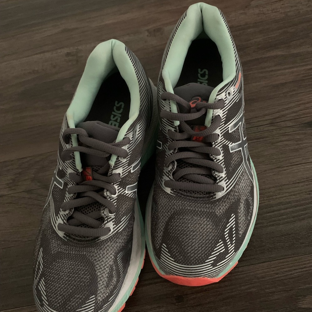 Women’s ASICS Gel Nimbus 19 Running Shoes Carbon White Flash Coral US SZ 6